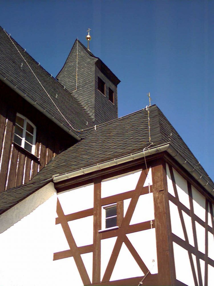 Eichigt Kirche   Aussenansicht Turm und Aufgang Eichigt Kirche   Aussenansicht Turm und Aufgang